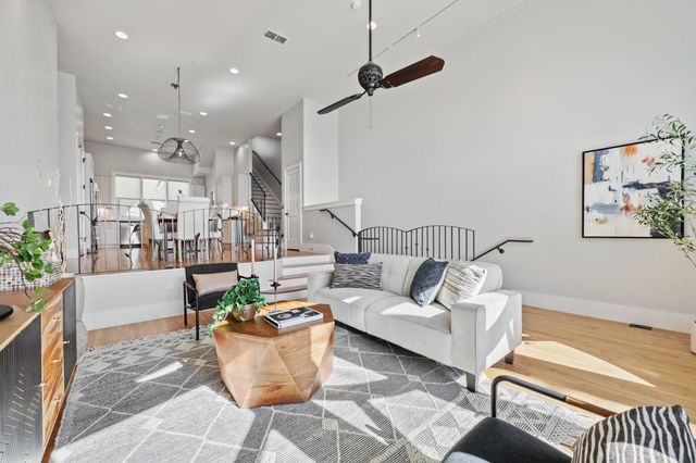 206 E Live Oak ST C, Austin, TX 78704