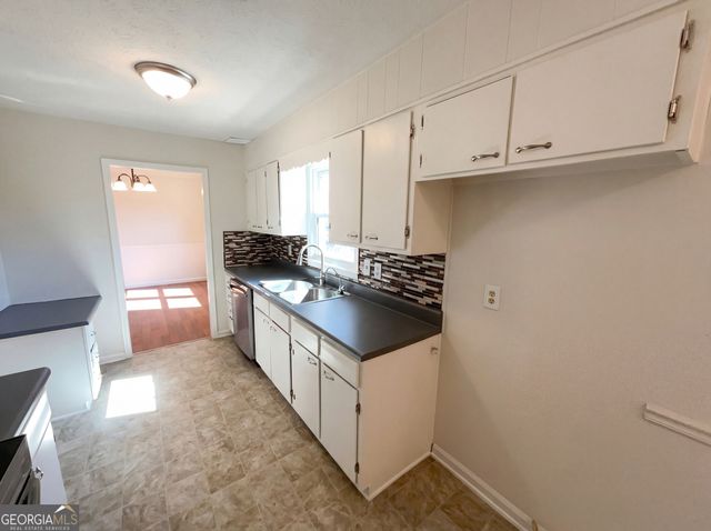 2289 Country Club Drive SE, Conyers, GA 30013