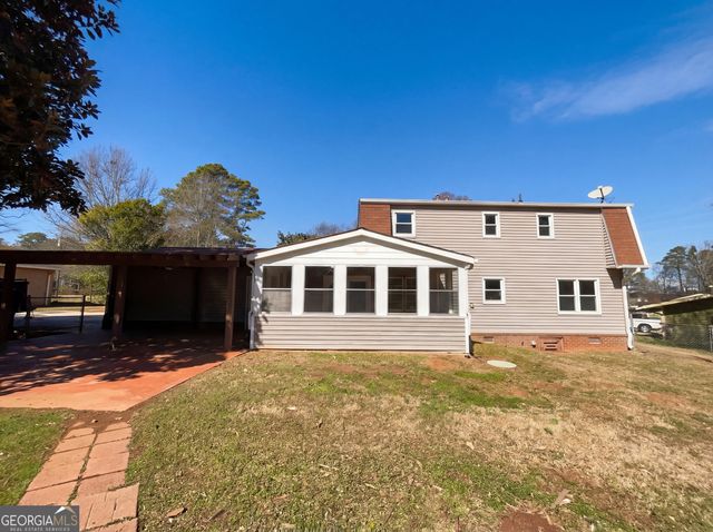 2289 Country Club Drive SE, Conyers, GA 30013