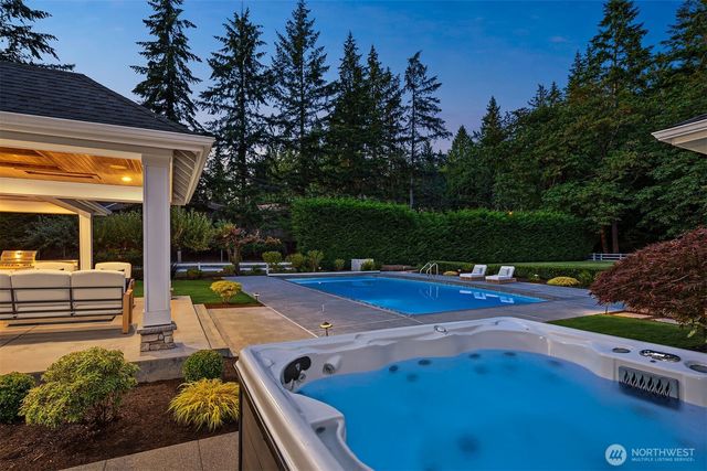 5866 127th Avenue NE, Kirkland, WA 98033