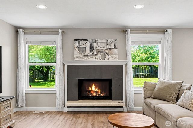 28605 30th Avenue S, Federal Way, WA 98003
