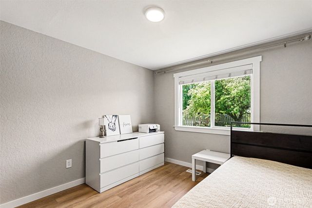 28605 30th Avenue S, Federal Way, WA 98003