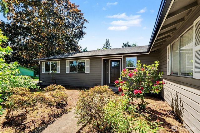 28605 30th Avenue S, Federal Way, WA 98003
