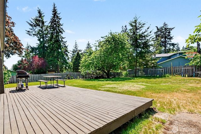 28605 30th Avenue S, Federal Way, WA 98003