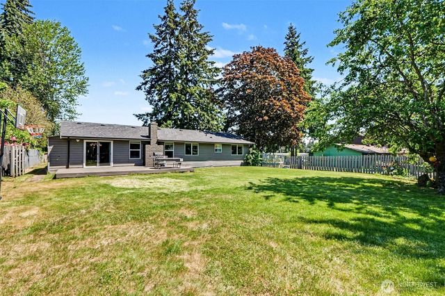 28605 30th Avenue S, Federal Way, WA 98003
