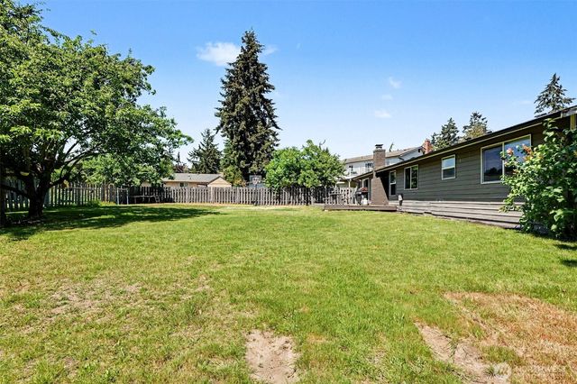 28605 30th Avenue S, Federal Way, WA 98003