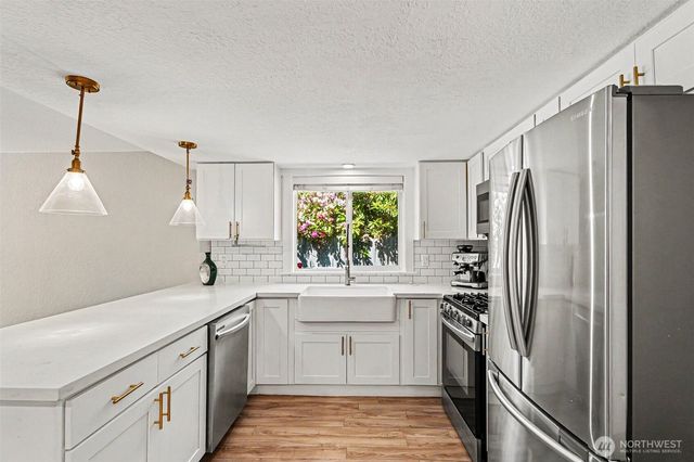 28605 30th Avenue S, Federal Way, WA 98003