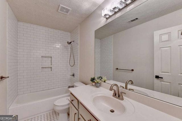 2523 Weycroft Lane, Dacula, GA 30019