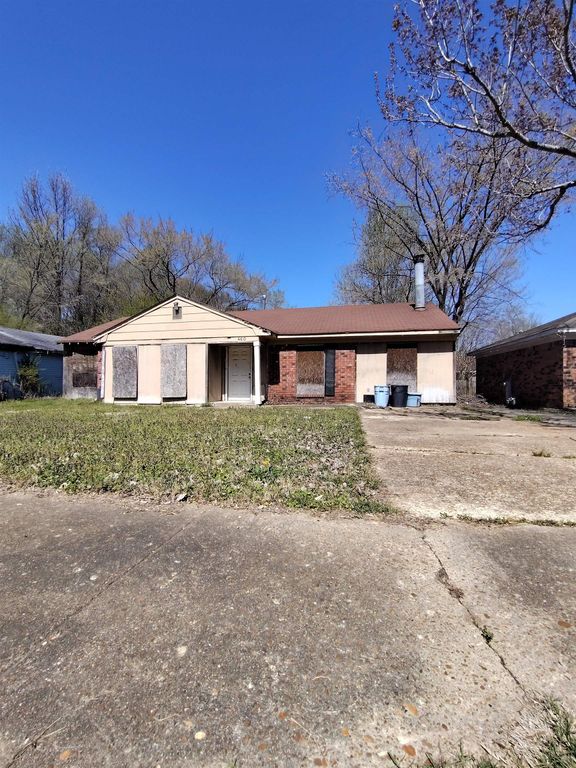 460 FOX VALLEY DR, Memphis, TN 38127