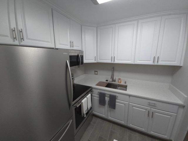 208 KENT M, West Palm Beach, FL 33417