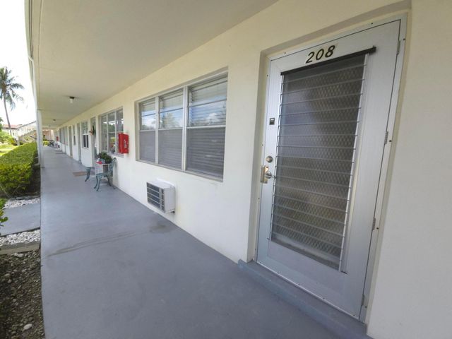 208 KENT M, West Palm Beach, FL 33417