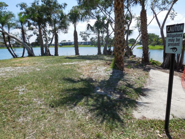 208 KENT M, West Palm Beach, FL 33417