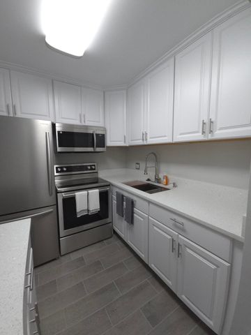 208 KENT M, West Palm Beach, FL 33417