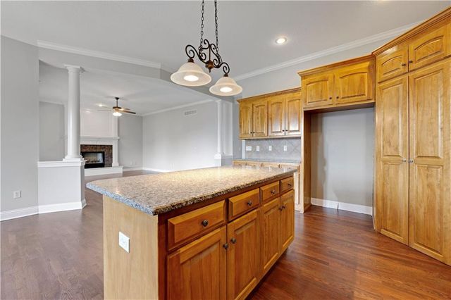 12725 W 138th Street, Overland Park, KS 66221