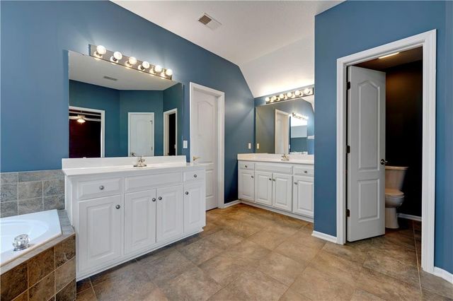 12725 W 138th Street, Overland Park, KS 66221