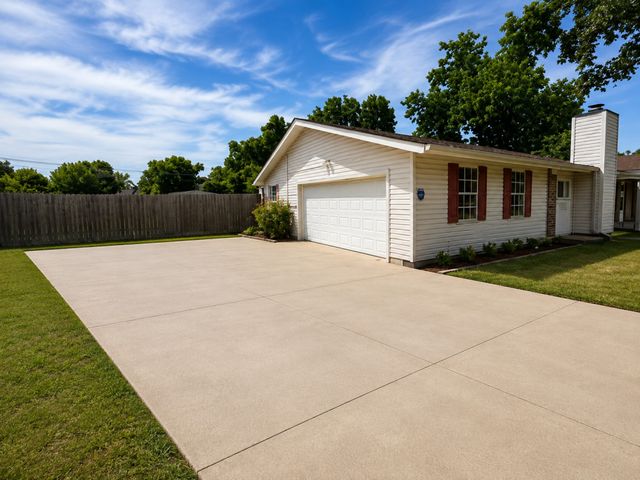 4744 Carolyn Lane, Shreveport, LA 71105