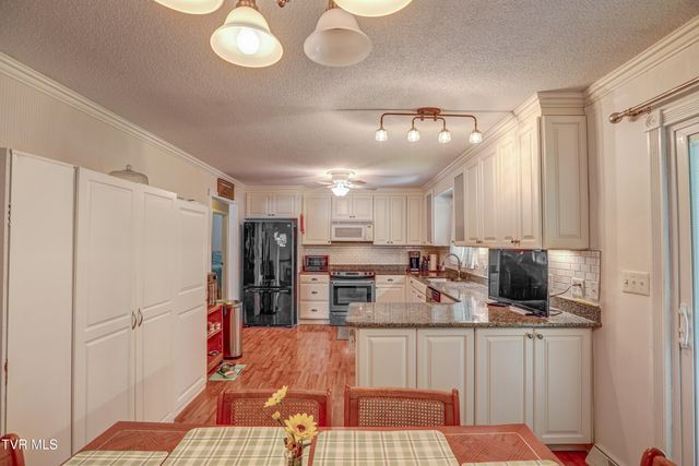 107 Dover Lane, Bristol, TN 37620