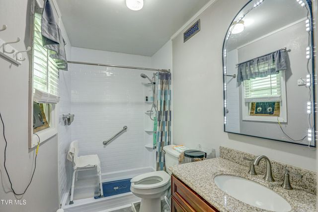 107 Dover Lane, Bristol, TN 37620