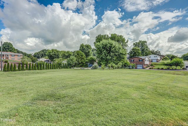 107 Dover Lane, Bristol, TN 37620