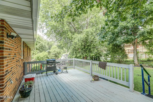 107 Dover Lane, Bristol, TN 37620