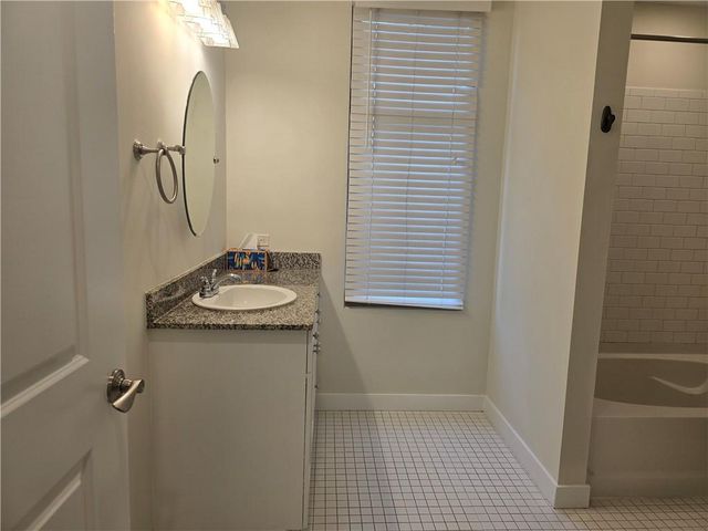 565 Peachtree Street NE 1301, Atlanta, GA 30308