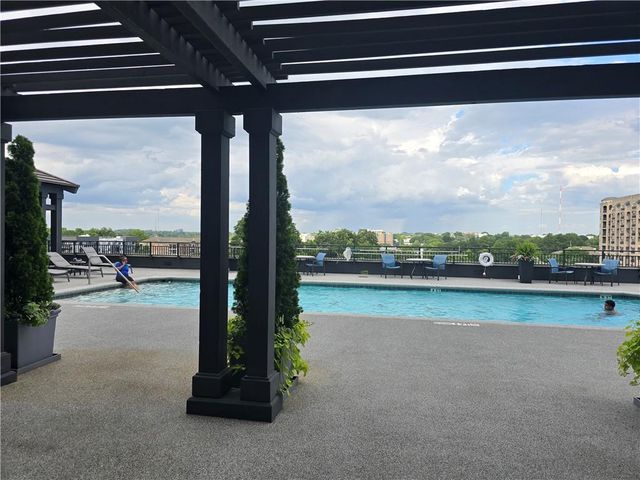 565 Peachtree Street NE 1301, Atlanta, GA 30308