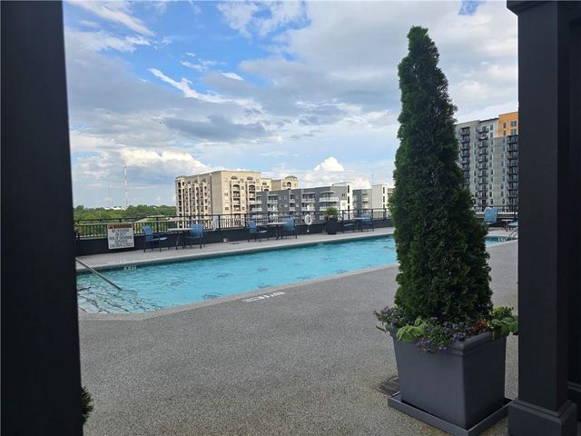 565 Peachtree Street NE 1301, Atlanta, GA 30308