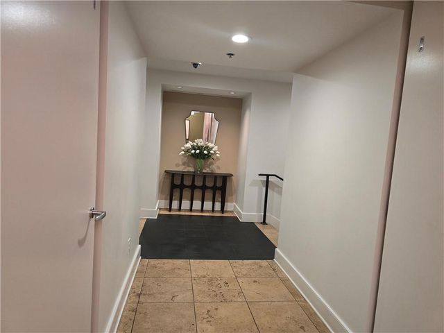 565 Peachtree Street NE 1301, Atlanta, GA 30308