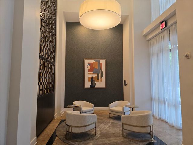 565 Peachtree Street NE 1301, Atlanta, GA 30308