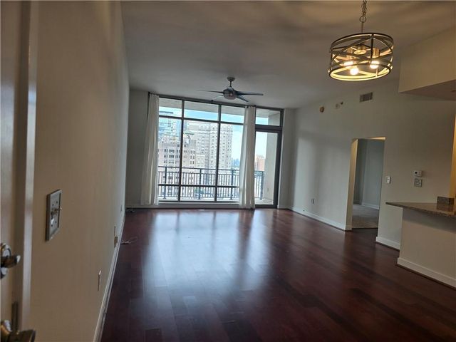 565 Peachtree Street NE 1301, Atlanta, GA 30308