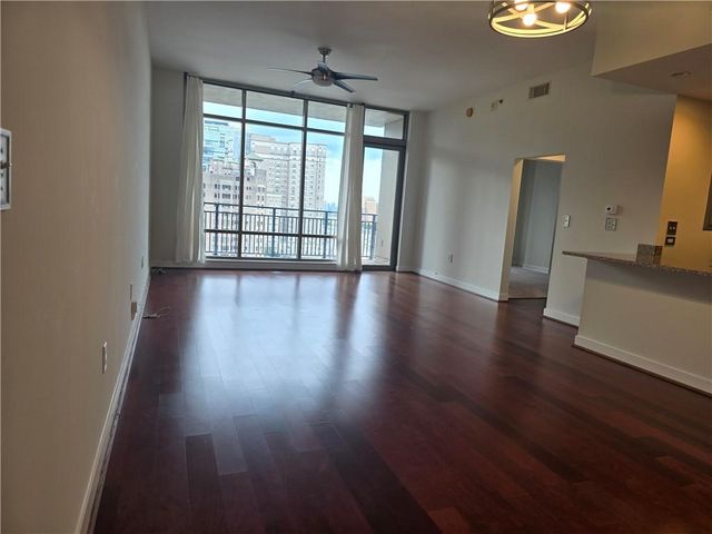 565 Peachtree Street NE 1301, Atlanta, GA 30308