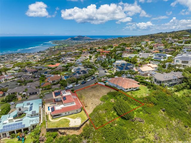 804 Moaniala Street, Honolulu, HI 96821