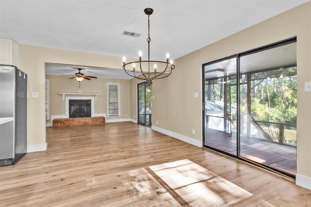 350 Ridgewood Road, Goodrich, TX 77335