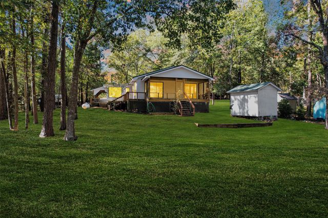 350 Ridgewood Road, Goodrich, TX 77335