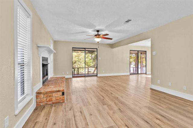 350 Ridgewood Road, Goodrich, TX 77335