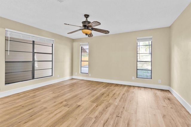 350 Ridgewood Road, Goodrich, TX 77335