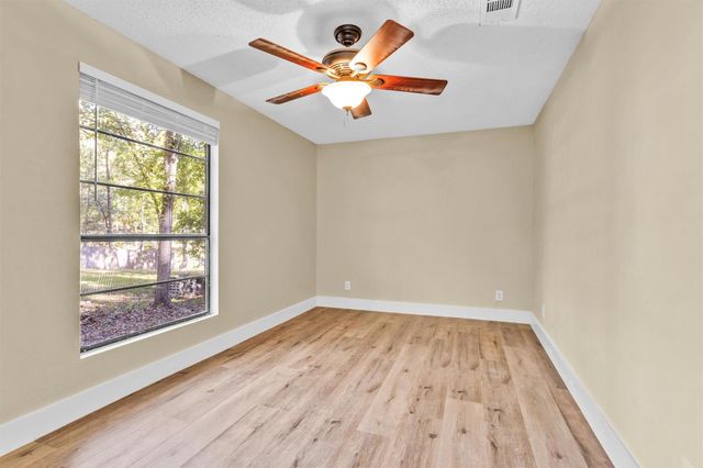 350 Ridgewood Road, Goodrich, TX 77335