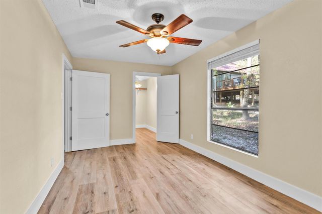 350 Ridgewood Road, Goodrich, TX 77335