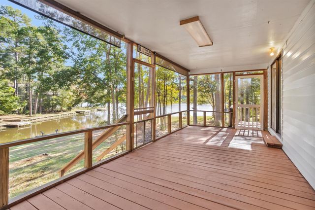 350 Ridgewood Road, Goodrich, TX 77335