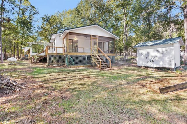 350 Ridgewood Road, Goodrich, TX 77335