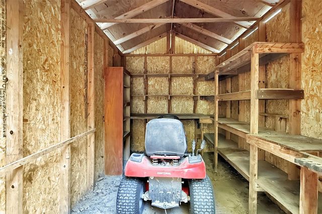 350 Ridgewood Road, Goodrich, TX 77335