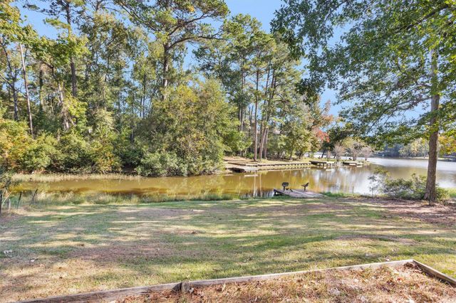 350 Ridgewood Road, Goodrich, TX 77335