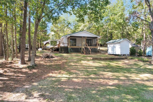 350 Ridgewood Road, Goodrich, TX 77335