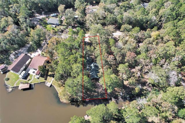 350 Ridgewood Road, Goodrich, TX 77335