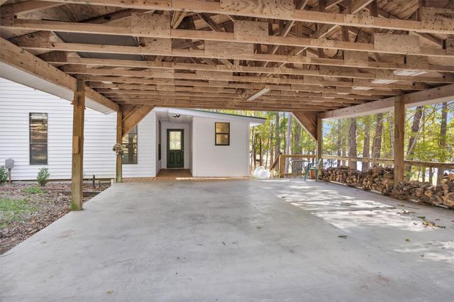 350 Ridgewood Road, Goodrich, TX 77335