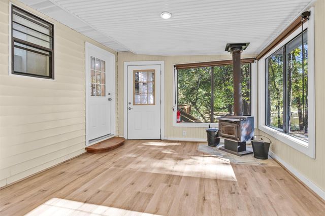 350 Ridgewood Road, Goodrich, TX 77335