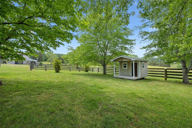 1494 Grant Rd, Watertown, TN 37184