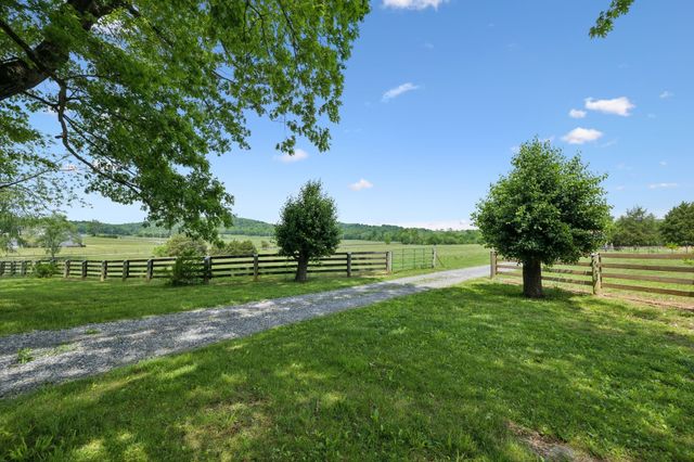 1494 Grant Rd, Watertown, TN 37184