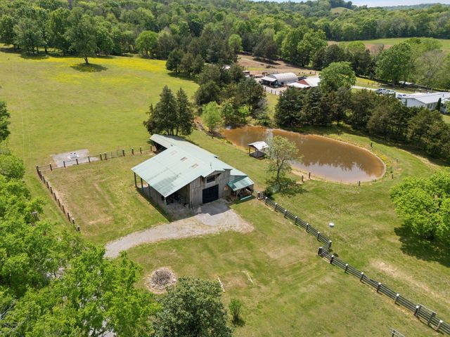 1494 Grant Rd, Watertown, TN 37184