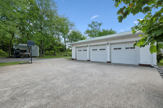 1494 Grant Rd, Watertown, TN 37184